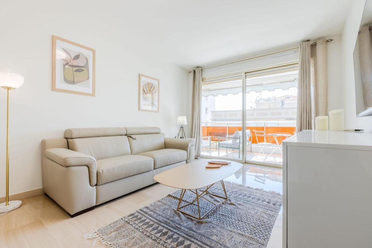 Stylish 1-bedroom Close To Beaches Apartment *