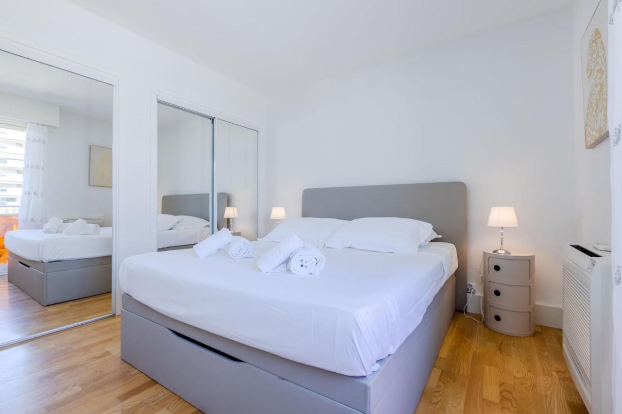 Stylish 1-bedroom Close To Beaches Apartment