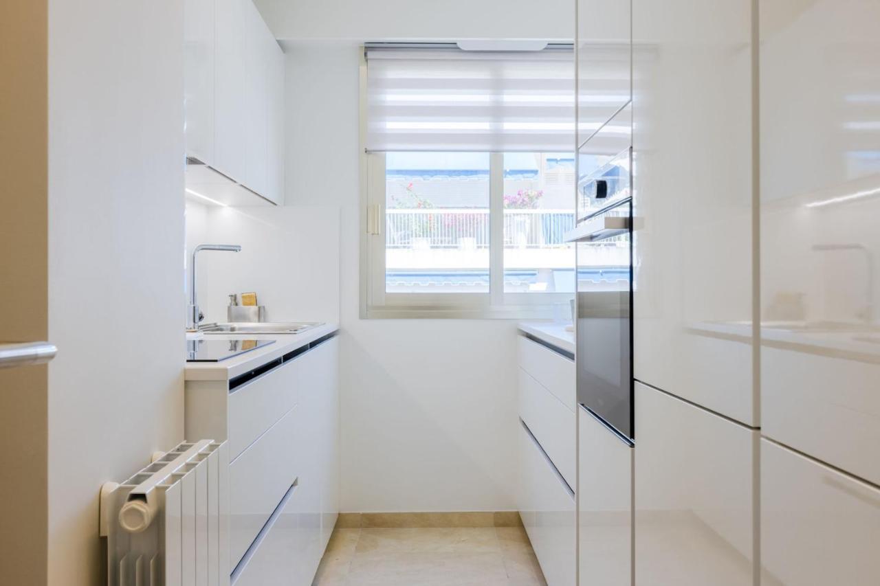 Stylish 1-bedroom Close To Beaches Apartment *